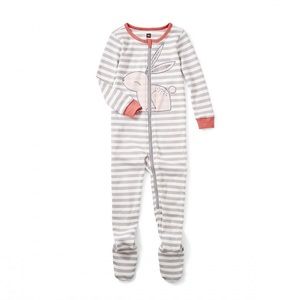 Tea Collection // Rabaid Footed Pajamas // (18-24)